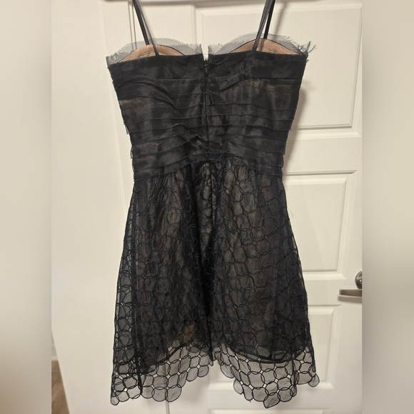 Black Lace bcbg dress - Picture 3 of 3